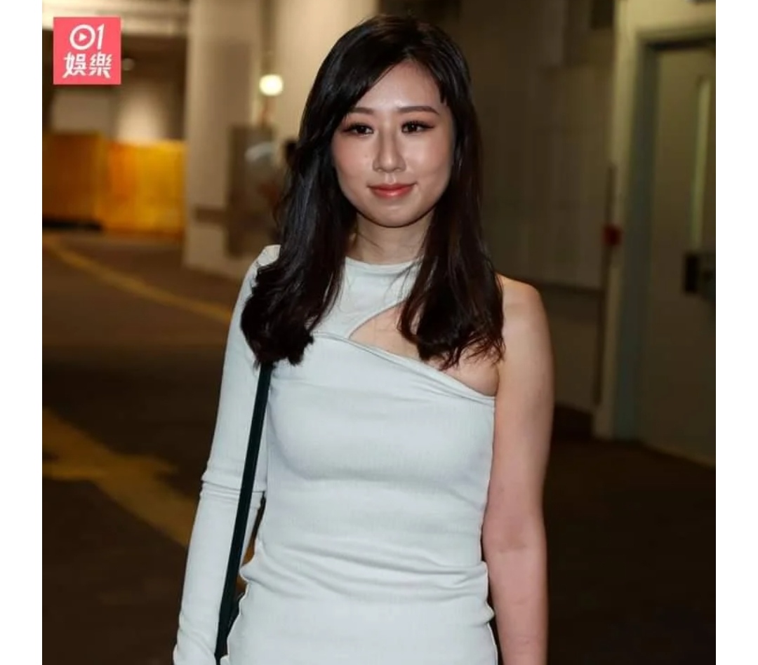 143653e9jp01jhl4hksfj4.jpg